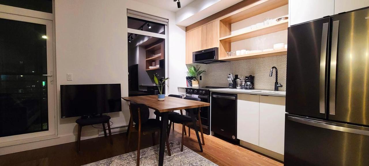 Ironworks Studio By Iris Properties! Villa วิกตอเรีย ภายนอก รูปภาพ